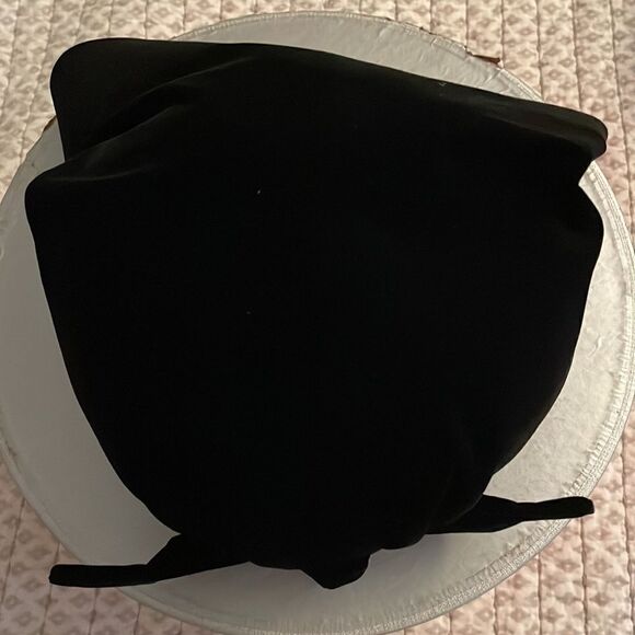 **Host Pick** VTG Yves Saint Laurent Velvet Beret Hat with Bow Circa 1960 - Picture 9 of 16